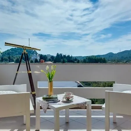 Holiday House Olea *