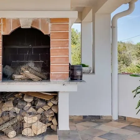 Holiday House Olea